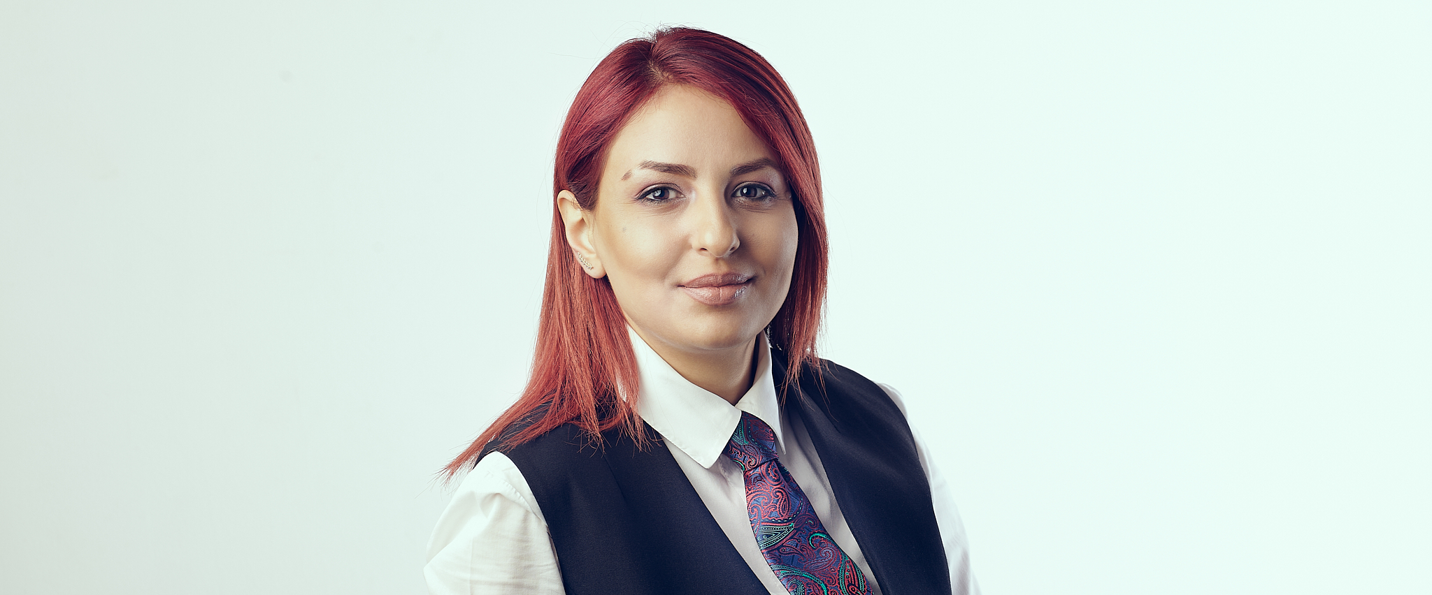 «Ես ընտրում եմ չհանձնվելը». Անի Սամսոնյանը՝ քաղաքականության սպիտակ ագռավը&nbsp;￼